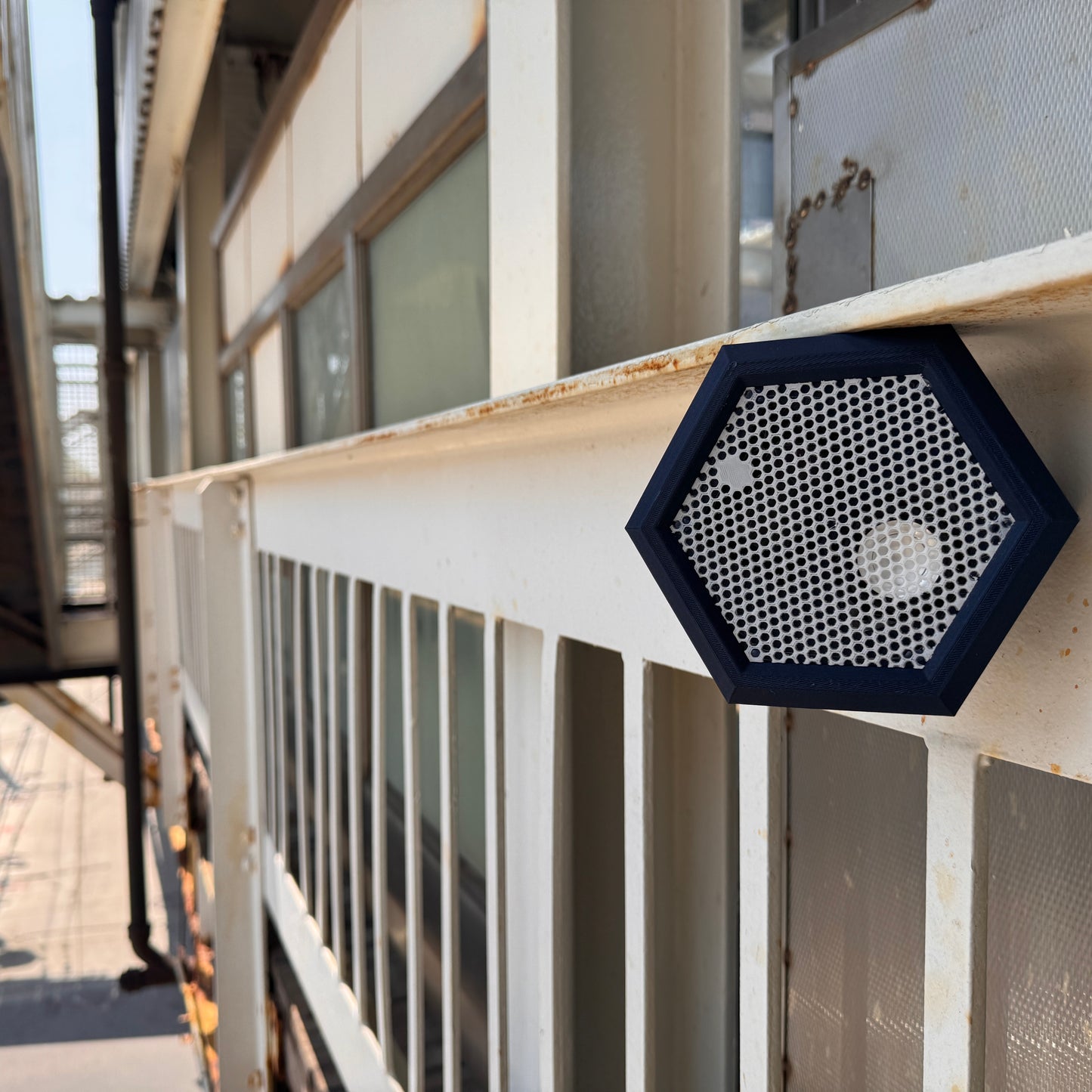 Hive Soundz Comb - Beta Speaker